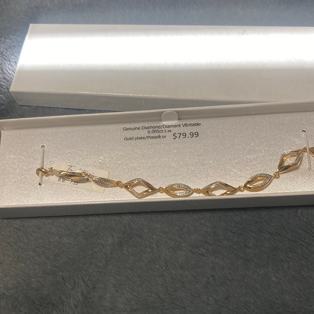 Tradition diamond 0.005ct.t.w. Gold plate bracelet